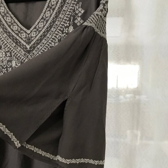 Boho Chelsea and Theodore Embroidered V-neck Top Small - Picture 5 of 12